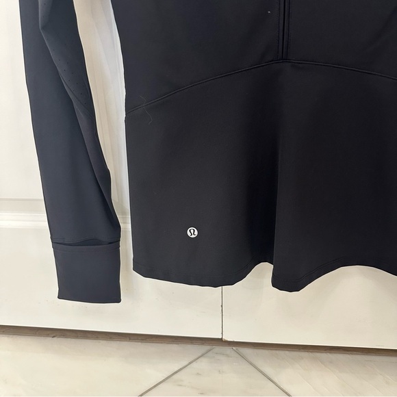 Black Lululemon jacket - Picture 11 of 11